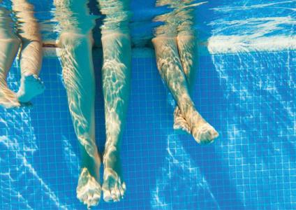Wie bereiten Sie Ihr Schwimmbad auf den Sommer vor?